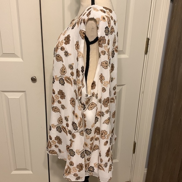 Calvin Klein Plus Pleated Neck Top - Picture 3 of 9